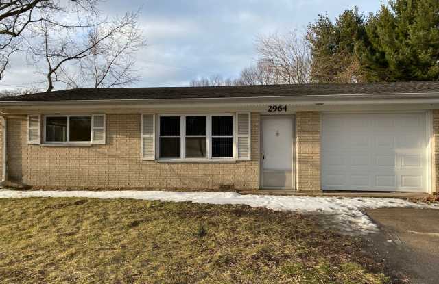 2br/1bath duplex in Stevensville photos photos