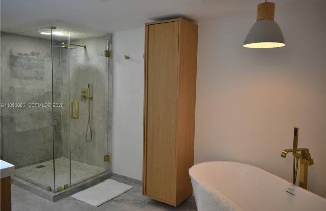 1865 S Ocean Dr photos photos