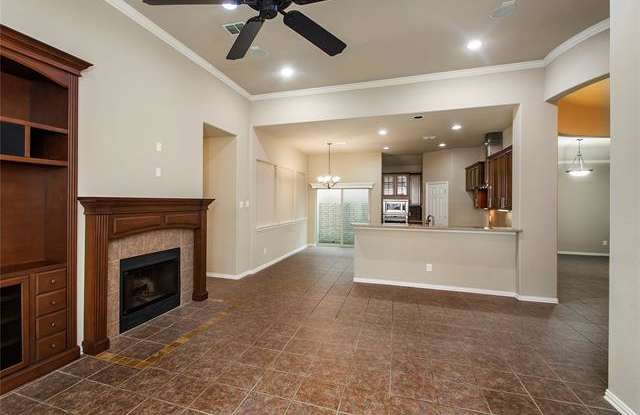 5832 Hidden Creek Lane Gallery 4