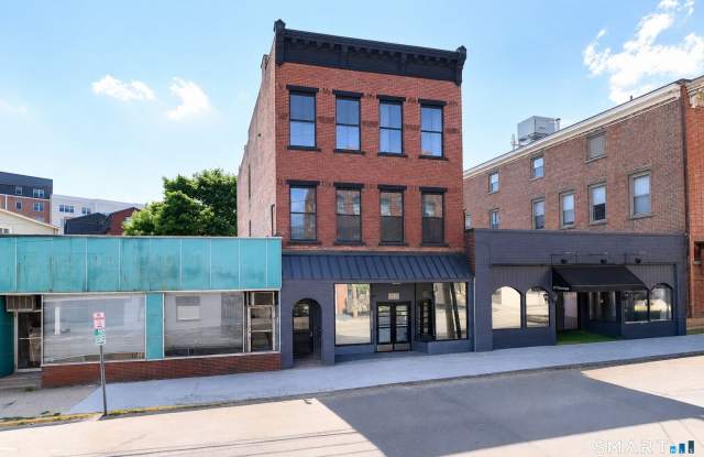 10 Commerce Street Gallery 1