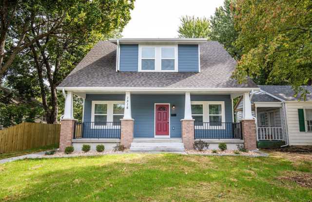 GORGEOUS 4 Bed / 2 Bath Home – Walk to MSU | Phelps Grove Neighborhood Gallery 1