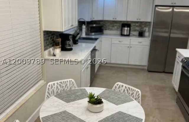 5221 York Ct Gallery 4