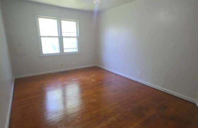706 South State Fair Boulevard - 706 Gallery 4
