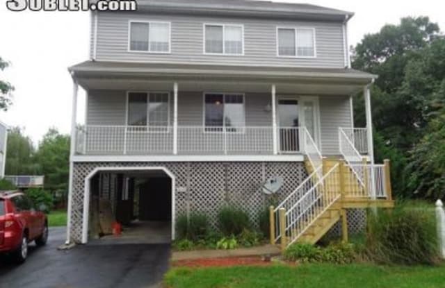 100 Sawgrass Ct - 100 Sawgrass Court, Middle River, MD 21220