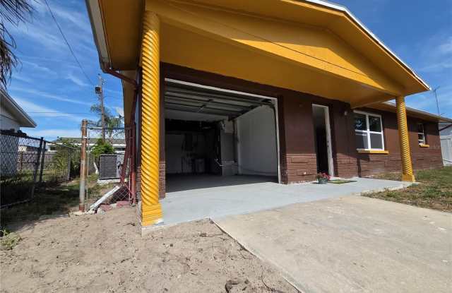 4645 IRENE Loop Gallery 2