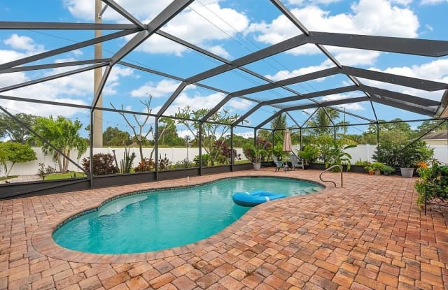 1611 Lexington SW - 1611 Lexington Square Southwest, Florida Ridge, FL 32962