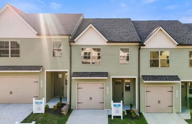Modern 3-Bed, 2.5-Bath Townhome – Lily at Bennett Village photos photos
