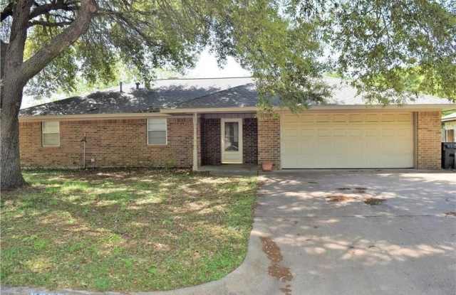 3220 Oakridge Drive - 3220 Oakridge Drive, Corsicana, TX 75110