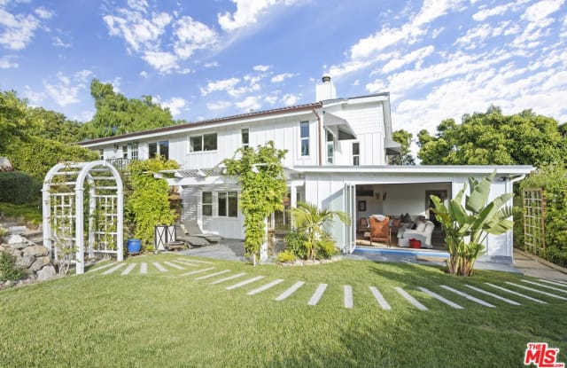 6363 Zumirez Dr - 6363 Zumirez Drive, Malibu, CA 90265
