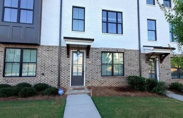 605 Millcroft Boulevard Gallery 1