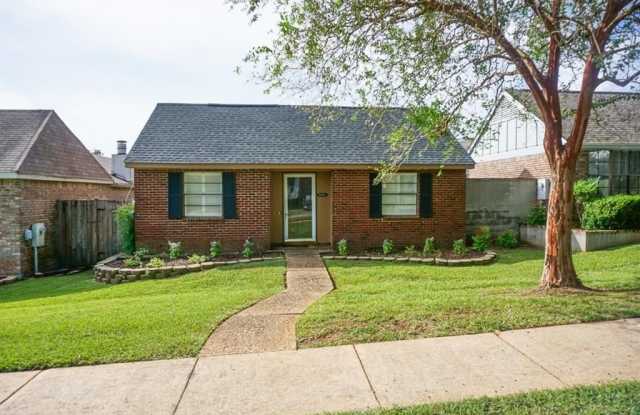 6083 Highland Circle N Gallery 1