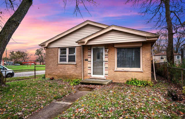 242 W 150th Street - 242 West 150th Street, Harvey, IL 60426