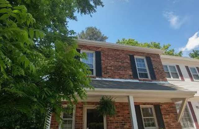 2 BR / 2.5 BA Condo on Forest Hill. Pets Considered. Available Now! photos photos