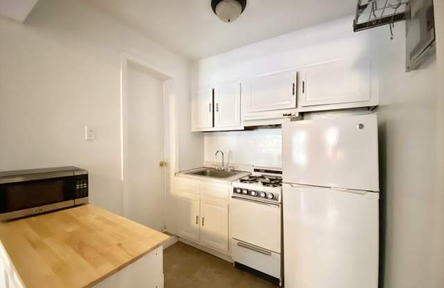 129 East 27th Street Gallery 2