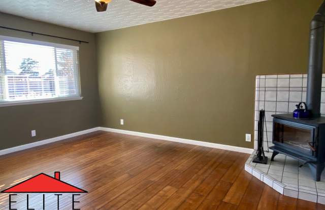 NORTHWEST HOME AVAILABLE NOW! Gallery 4