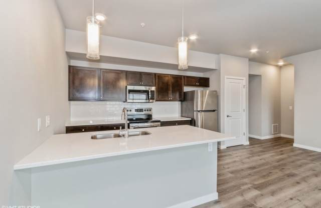 Big Ben Townhomes - 2 Bedroom/1.5 Bathroom photos photos