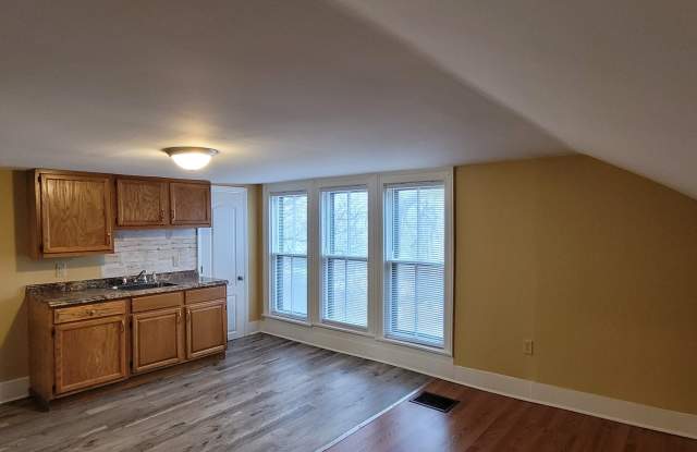 604 W Gray St photos photos
