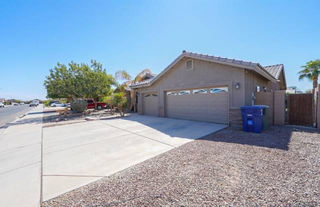 4427 W 25 PL Gallery 4
