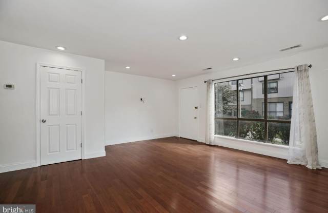 1717 WESTWIND WAY Gallery 4