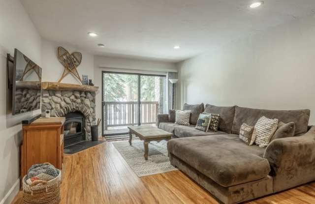 3253 Meridian Blvd Apt B photos photos