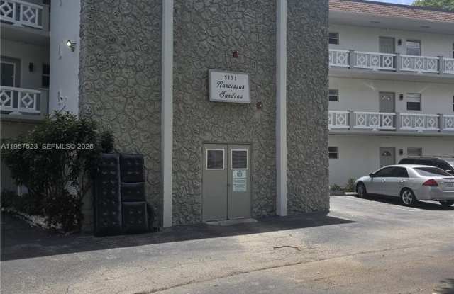 5151 W Oakland Park Blvd photos photos