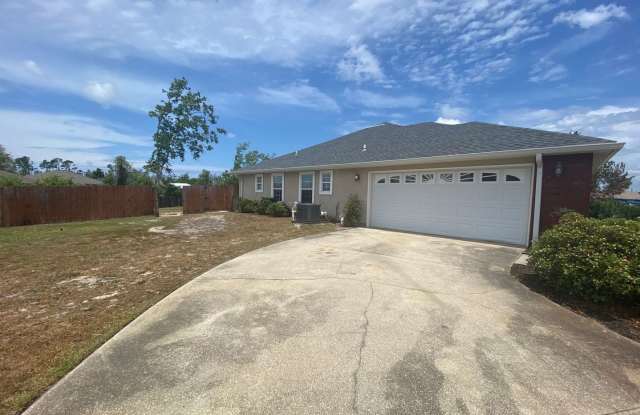 Spacious 4Bed/2Ba Brick/Stucco Home in Lynn Haven!  *1/2 OFF 1st Month for A-D Military!* Gallery 3
