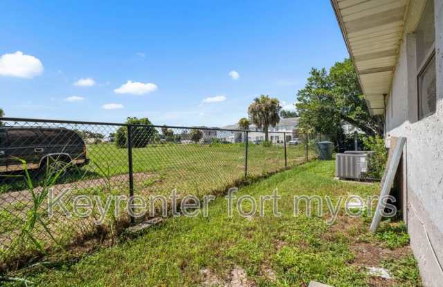 3660 Seminole Ave photos photos