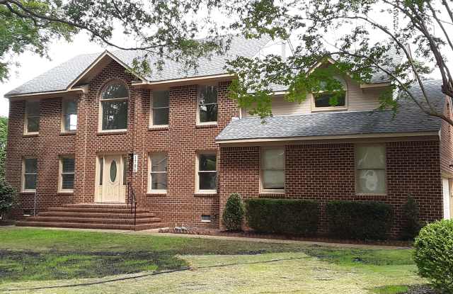1704 Hurlingham Court Gallery 1
