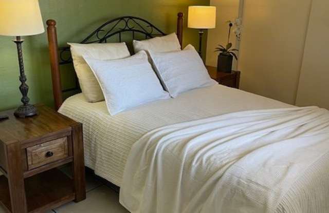 4068 Oakcrest Drive photos photos