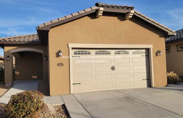 JUST LIKE NEW!!! 3 Bedroom 2 Bath on Orchard Mesa - 212 Dry Mesa Drive, Grand Junction, CO 81503