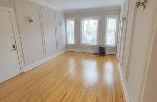 1600 W Estes - 1600 West Estes Avenue, Chicago, IL 60626 1600 W Estes - 1600 West Estes Avenue, Chicago, IL 60626