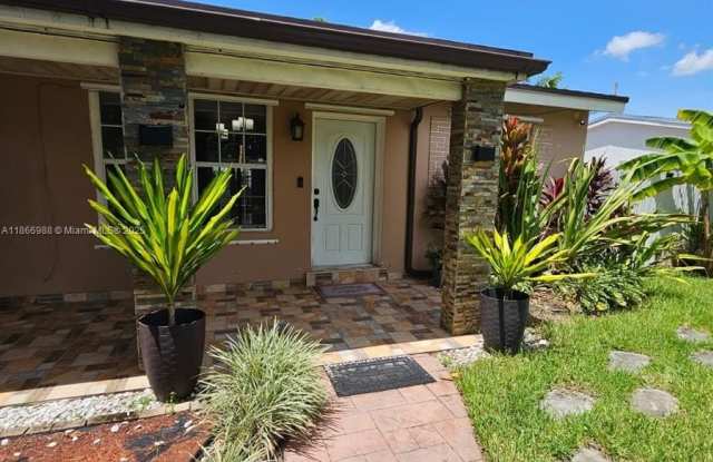 1020 N 74th Way photos photos