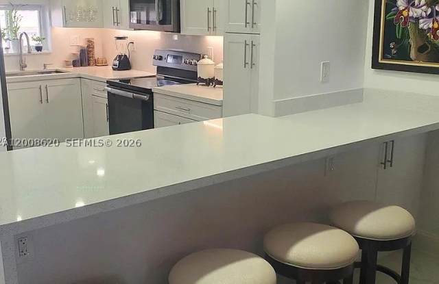 9720 S Hollybrook Lake Dr Gallery 2