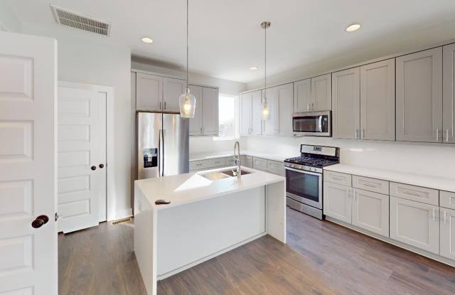 3 story townhome in Seversville! photos photos