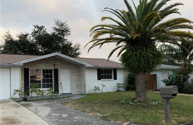 11120 WHITE OAK LANE - 11120 White Oak Lane, Bayonet Point, FL 34668