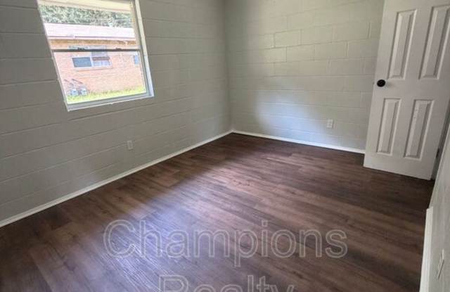 3406 Terminal Court Gallery 2