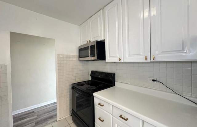 4178 Marine Dr. Gallery 4