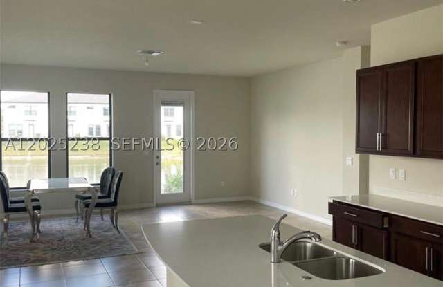 2163 Appleton Cir S Gallery 4