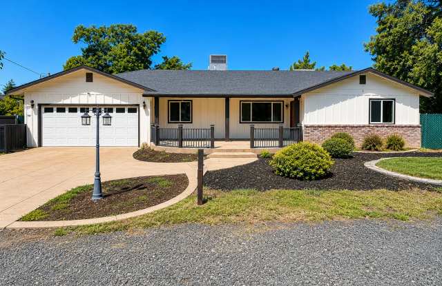Private 3BR Home on Approx. 1 Acre | Huge Fenced Yard, Sunroom & 2-Car Garage photos photos