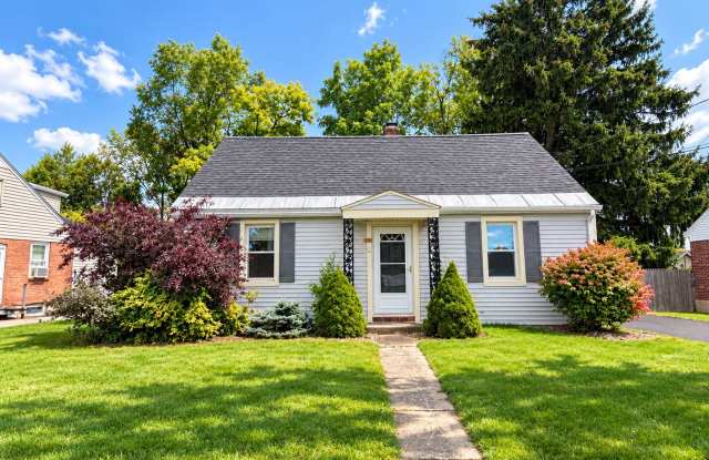 Spacious 3 Bedroom Rental with Finished Basement & Garage Gallery 1