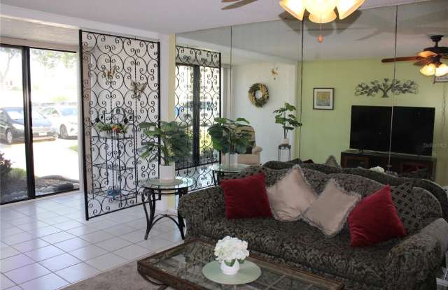 14130 ROSEMARY Lane Gallery 4