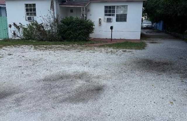 1822 CLEVELAND ST photos photos
