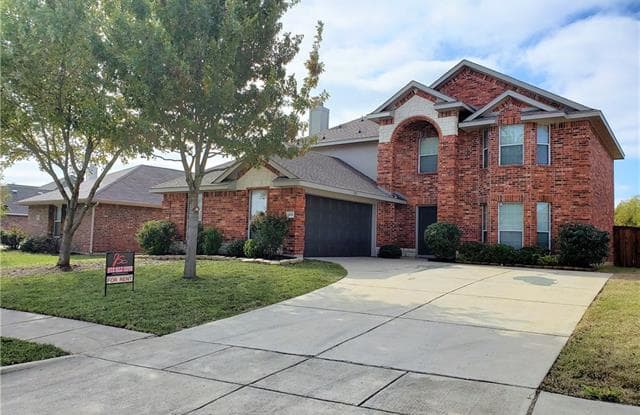105 Hickory Creek Drive - 105 Hickory Creek Drive, Red Oak, TX 75154