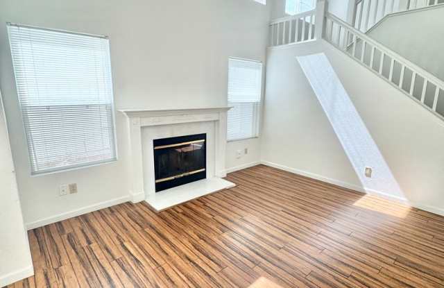 FOLSOM THREE BEDROOM TWO AND HALF BATH | GATED COMMUNITY | $2,495/MONTH Gallery 3