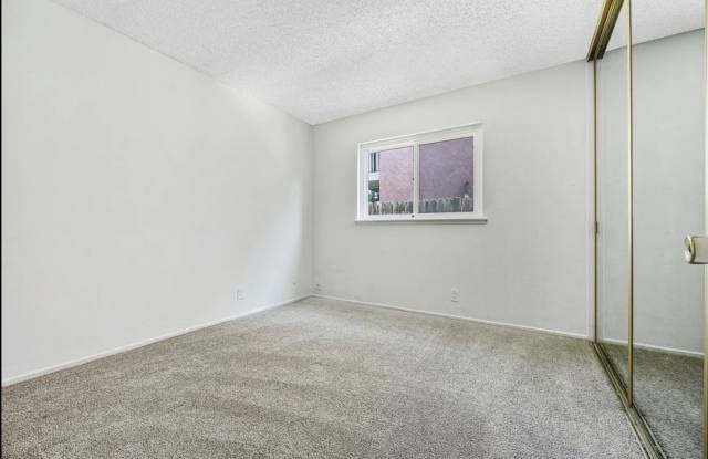 23061 Via San Gabriel Gallery 3