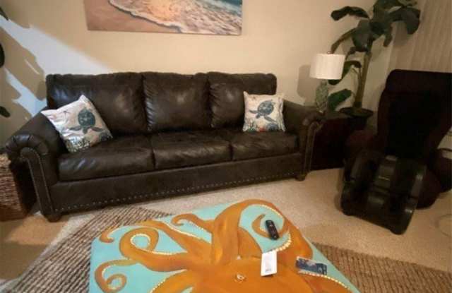 2131 N Pine Cone Avenue Gallery 4