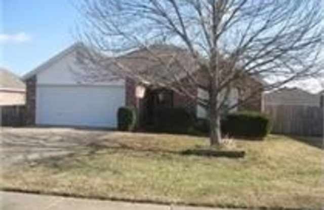 905  SW Cheyenne  DR photos photos