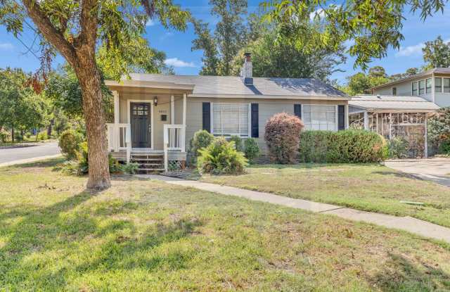 4815 Woodview Avenue photos photos