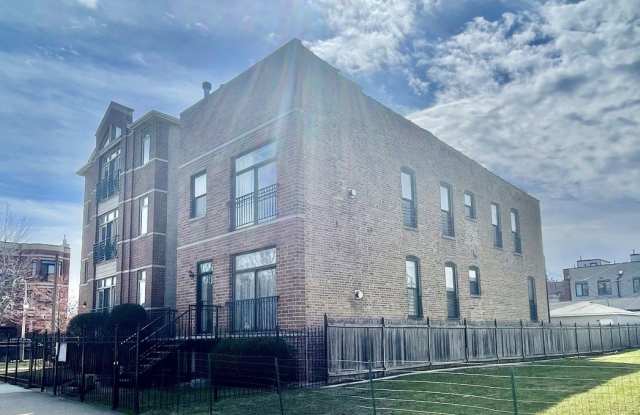 469 E Bowen Avenue Gallery 2