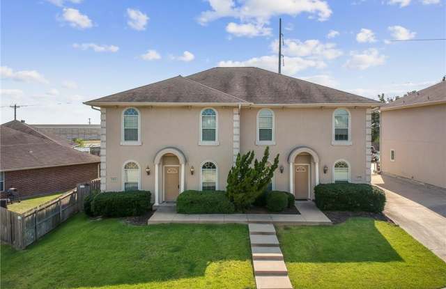 1414 Western Oaks Court - 1414 Western Oaks Ct, Bryan, TX 77801